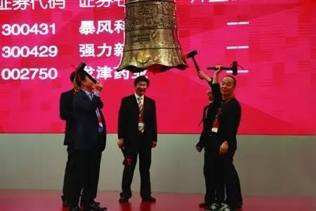 雷军没瞧上，他50万开干，做出百亿市值的公司！上市前差点贱卖给马云！