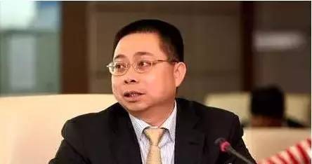 仅用19亿就吞掉2000亿万科，若成功，卖菜出身的他未来能血洗A股！