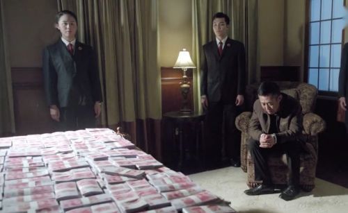 冯仑：一个人配8个保镖都不够，企业做大有什么用？