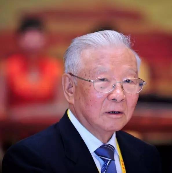许历农是台湾总统府顾问,却一半的时间在大陆,100岁的他力促统一,警示国人抗日战争还没结束