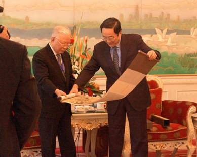 许历农是台湾总统府顾问,却一半的时间在大陆,100岁的他力促统一,警示国人抗日战争还没结束