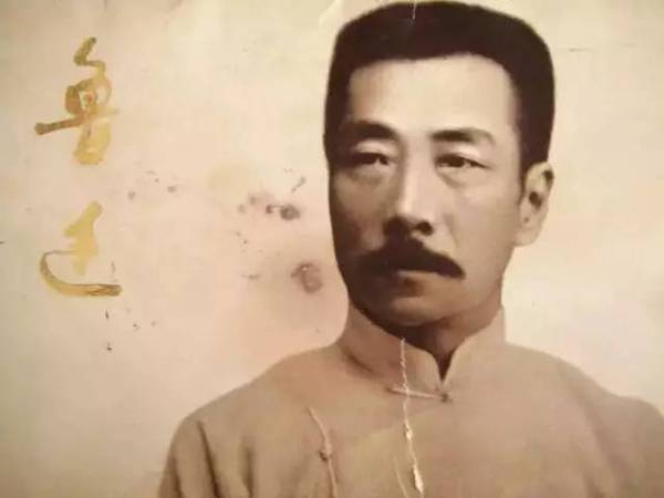 堕落的大学：学生功利心切，老师只剩苟且