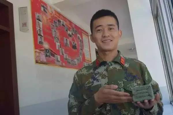  部 队 偷 拍 的 照 片！