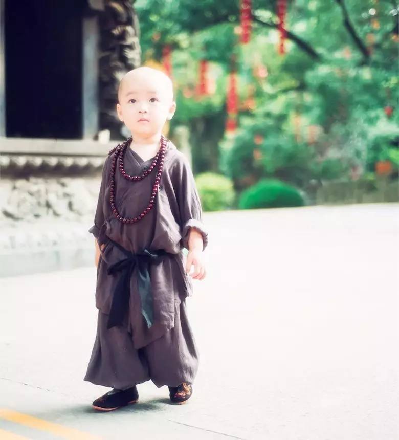 若不是心宽似海，哪来的风平浪静