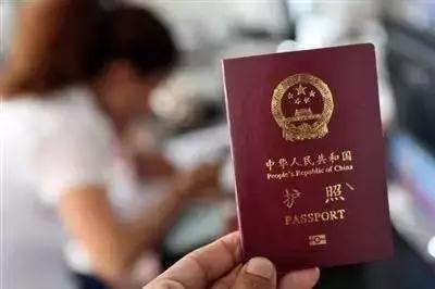 《战狼2》：中国护照不一定能带你去世界任何地方，但能把你从任何地方接回家！