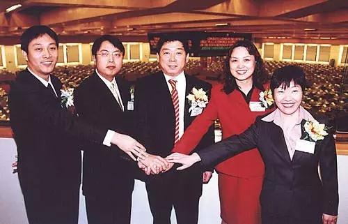 接手欠债200万小厂，只卖一类产品，不打广告，居然靠《论持久战》赚得405亿身家，成为汽车界首富？