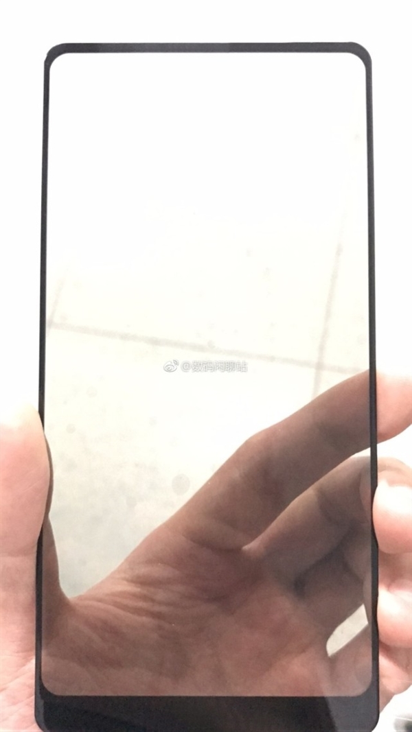 小米MIX2外形再曝光：这正面很抢眼！