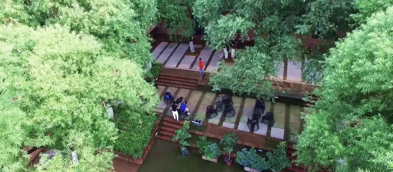 最“不务正业”的设计师，竟打造北京首个50万平米营地乐园，骑马玩四驱还有帐篷房车