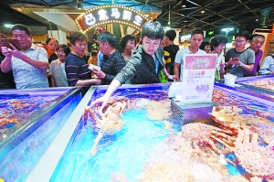 新零售首遇长假消费检阅 无人便利店冷暖自知