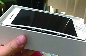 苹果宣布调查iPhone 8电池肿胀