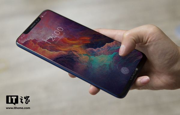 vivo惊了：这家手机厂商要抢屏下指纹首发，iPhone X外形