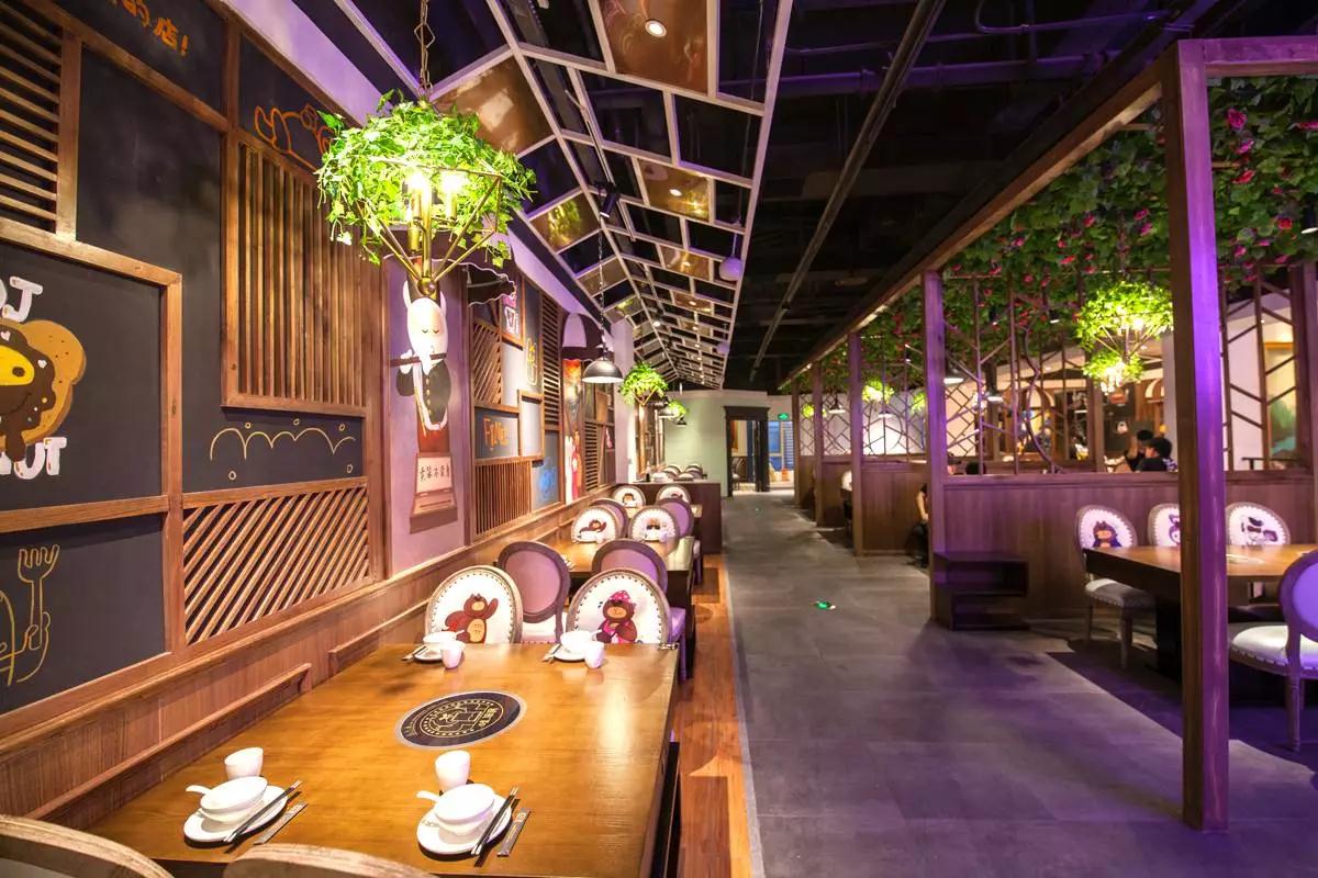 泉州终于诞生一家世界级动漫创意火锅——笨店 引领餐饮新零售潮流