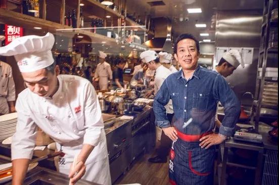 从不足20平米的小店，到打造年销20亿的餐饮企业，只因“折腾”二字？