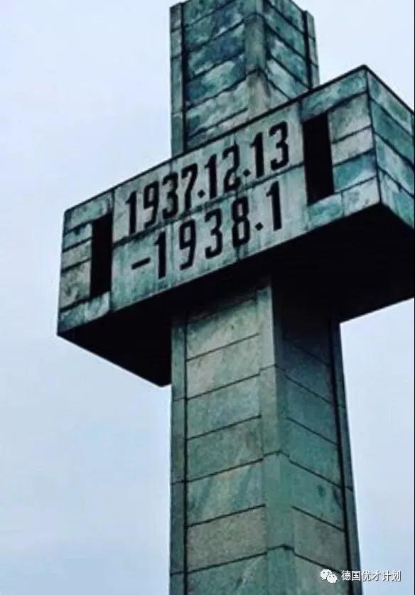 这个太了不起的华裔女子，她的生影响了全世界，她的死更是震惊了全球，今天不能不说的她！