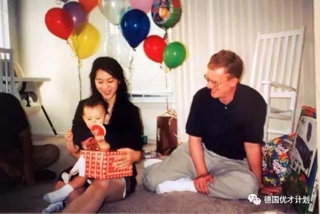 这个太了不起的华裔女子，她的生影响了全世界，她的死更是震惊了全球，今天不能不说的她！