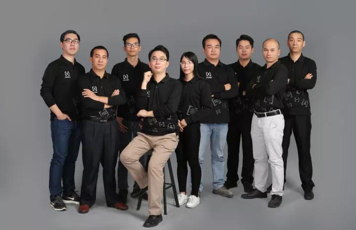 这个60后老厂长转型做互联网爆品，一天挣了3000万，就靠一土招！
