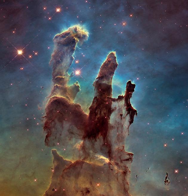 哈勃震撼星云照片背后的奥秘：闻名遐迩的