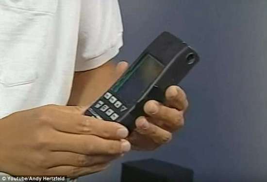 第一款智能手机比iPhone早13年 结果只卖了3000部