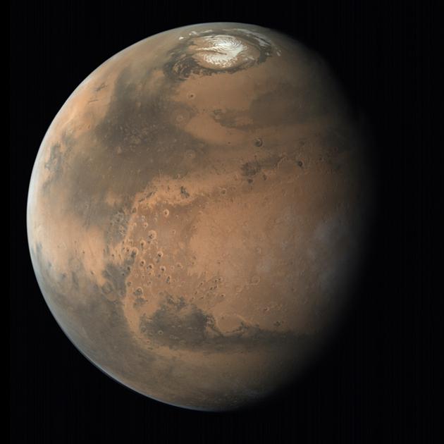 火星北极附近发现远古时期冰层遗迹，深埋地下2公里