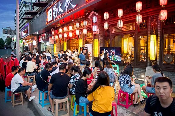 成都餐饮乱象：红火背后的速生速死