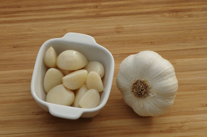 为什么我们喜欢吃大蒜但又讨厌吃完大蒜的口臭味？