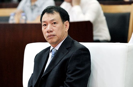 26岁还在倒腾木材，一不小心踏入1500亿的行业，19年后竟然成了福建首富 !