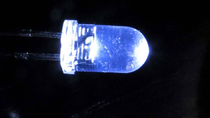 研究人员利用自然冷却现象获得低成本电力