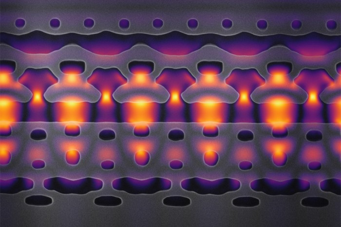 科学家创建可安装在芯片上的微型粒子加速器 或有助于治疗癌症