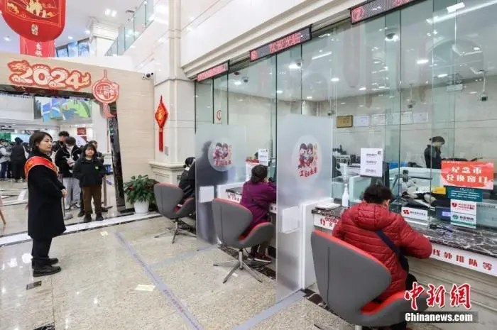“最高可贷30万，利率低至3.0%！” 银行拼起消费贷